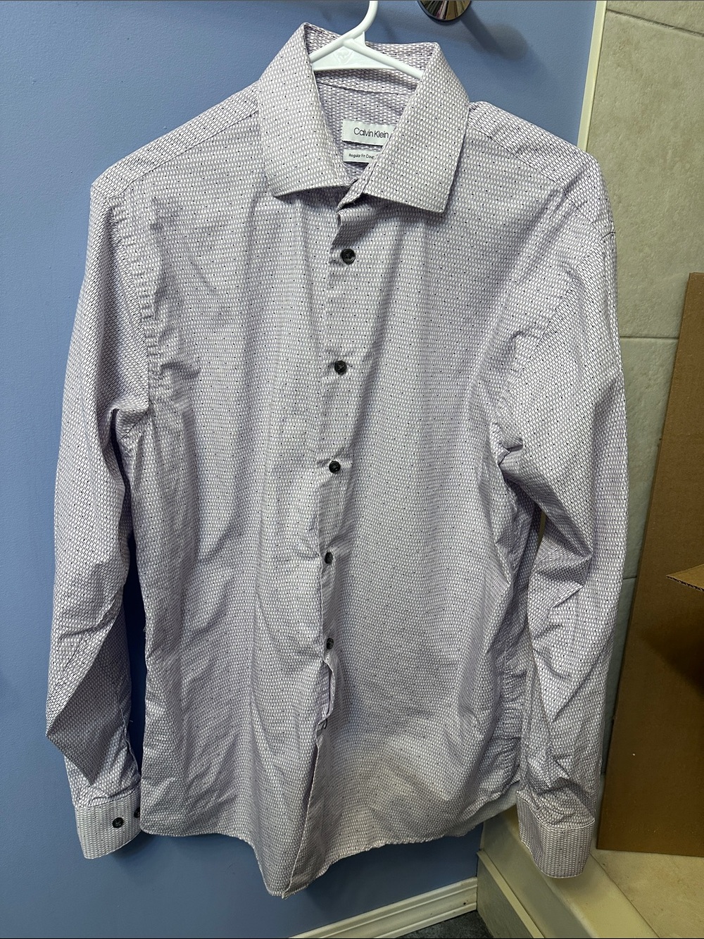Calvin Klein Men's Light Lavender Micro-Pattern Dress Shirt. Size 16 Neck